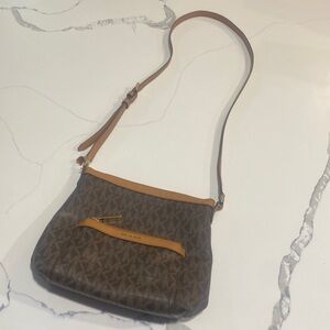 Michael Kors cross order to work body bag